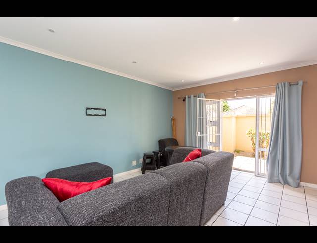 3 BEDROOM DUPLEX FOR SALE IN OAKDALE